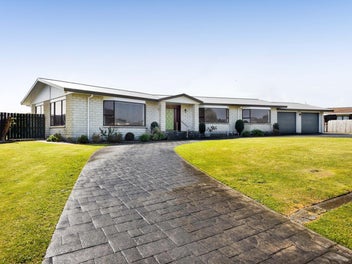 14 Pohutukawa Drive, Opunake, Opunake