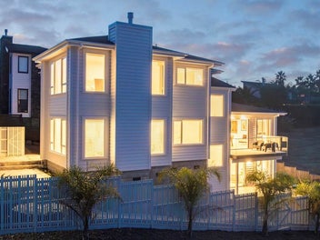 8 Richard Hill Close, Fairview Heights, Auckland