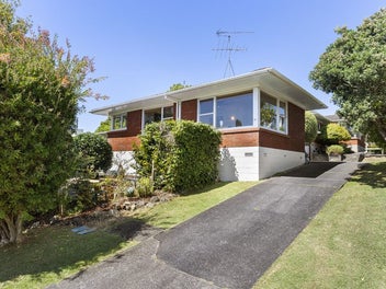1/18 Eban Avenue, Hillcrest, Auckland