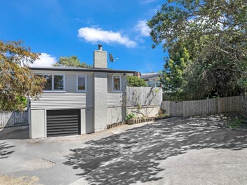 1/560 East Coast Road, Windsor Park, Auckland