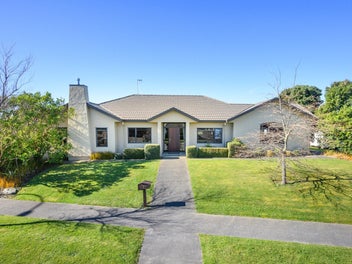 48 Johnstone Drive, Fitzherbert, Palmerston North