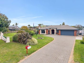 37 Pacific Cove Drive, Papamoa Beach, Papamoa