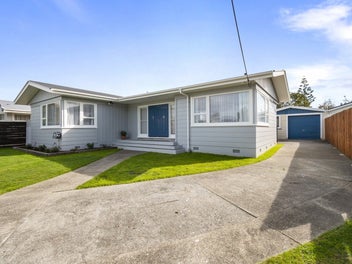 18 Tararua Terrace, Cloverlea, Palmerston North