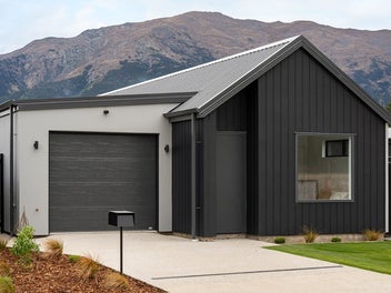 14 Burdon Loop, LAKE HAWEA