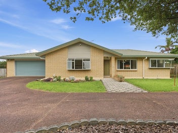 46 Frank Nobilo Drive, Golflands, Auckland