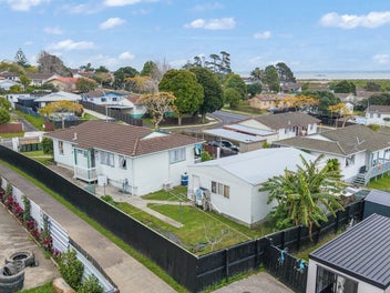 4 Bundena Place, Clendon Park, Auckland