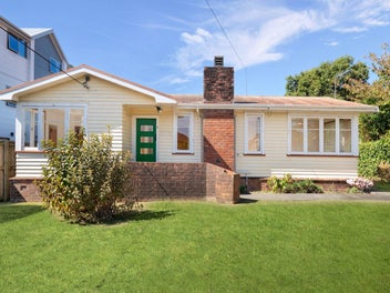 5 Flanshaw Road, Te Atatu South, Auckland