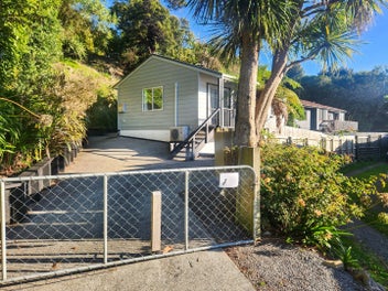 16 Crystal Grove, Birchville, Upper Hutt