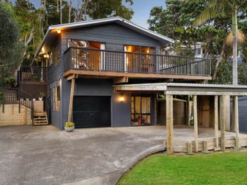 11 Snapper Road, Stillwater, Silverdale
