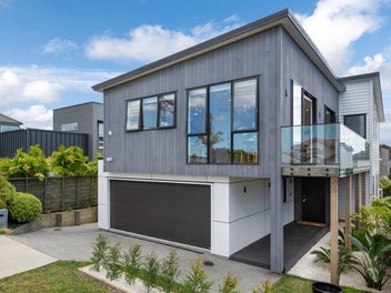 43 Knights Road, Rothesay Bay, Auckland