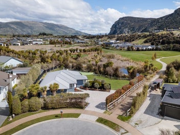 17 Hunt Place, Albert Town, Wanaka