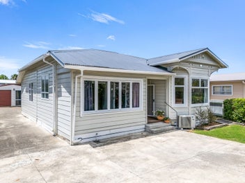905 Eaton Road, Saint Leonards, Hastings