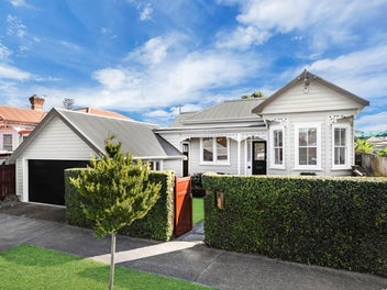 12 Mapau Road, Greenlane, Auckland