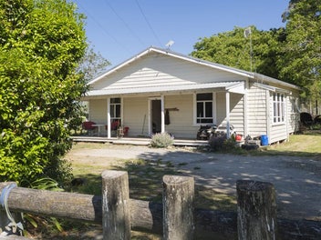 110 Te Hau Road, Whatatutu