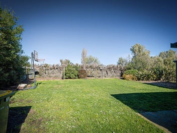 10 St James Street, Southbridge