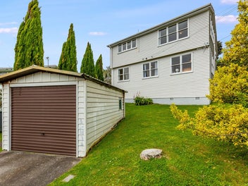 17 Aparangi Crescent, Elsdon, Porirua