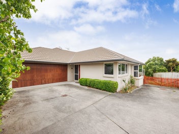 27 Johnstone Drive, Fitzherbert, Palmerston North