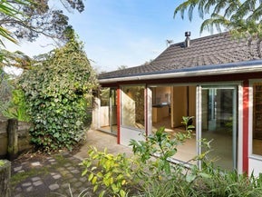 1/104 Sartors Avenue, Browns Bay, Auckland