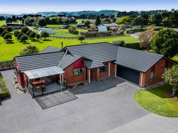 12 Beach Road, Urenui, Urenui