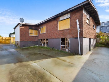 13 Cedar Heights Avenue, Massey, Auckland