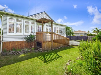 41 Parakai Avenue, Parakai, Helensville