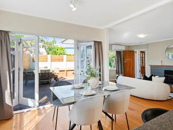 4 Madison Place, Forrest Hill, Auckland