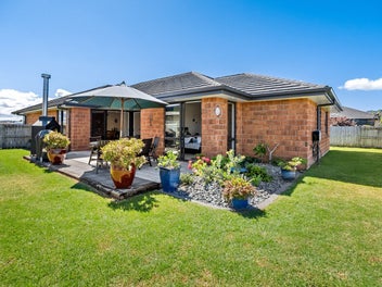 20 Kowi Lakes Drive, One Tree Point