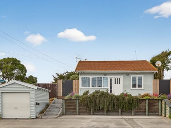 35 Pacific Road, North New Brighton, Christchurch