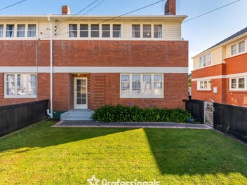 2/215 Knights Road, Hutt Central, Lower Hutt