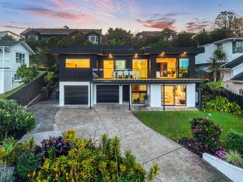 105 Chelsea View Drive, Chatswood, Auckland