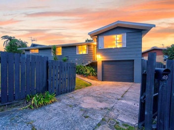 49 Norana Road, Timberlea, Upper Hutt