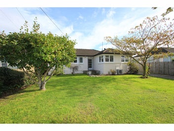 12 Gill Crescent, Redwoodtown, Blenheim