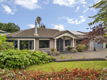 10 Finlayson Place, Welcome Bay, Tauranga