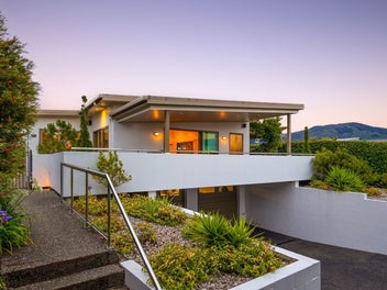 355 Princes Drive, Britannia Heights, Nelson