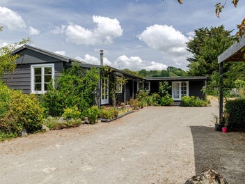 81390 State Highway 2, Mangatainoka, Pahiatua
