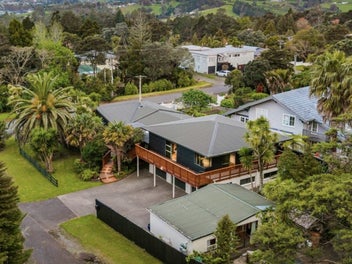 18 Awhiorangi Promenade, Swanson, Auckland