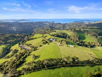 32 Hay Road, Helena Bay, Hikurangi