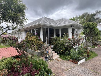 59 Bond Crescent, Forrest Hill, Auckland