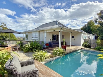 132 Porritt Avenue, Chatswood, Auckland