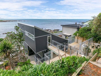 100 Owhiro Bay Parade, Owhiro Bay, Wellington