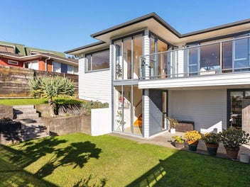 762A East Coast Road, Oteha, Auckland