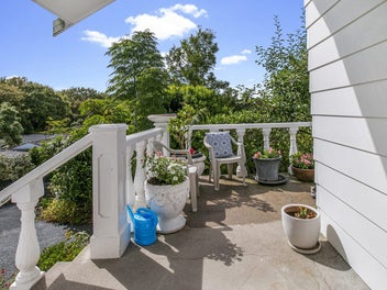 1/6 Mahuta Grove, Northcote, Auckland