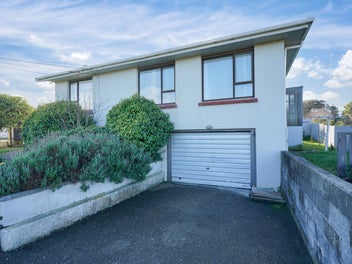 30 Wicklow Street, Clifton, Invercargill