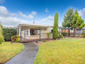 9 Cromwell Drive, Fitzroy, Hamilton