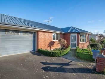 6B Reid Avenue, Mosgiel