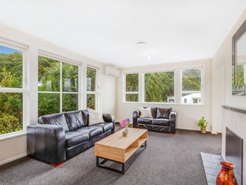 89 Rangituhi Crescent, Takapuwahia, Porirua
