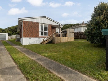 30 Rangituhi Crescent, Takapuwahia, Porirua