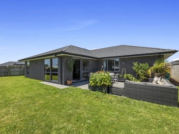 18 Piharau Crescent, Hurdon, New Plymouth