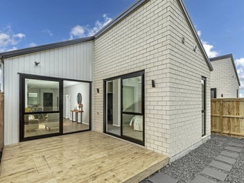 8 Kotiu Place, Massey, Auckland