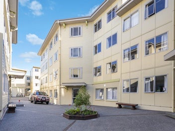 17/4 Sussex Street, Mount Cook, Wellington